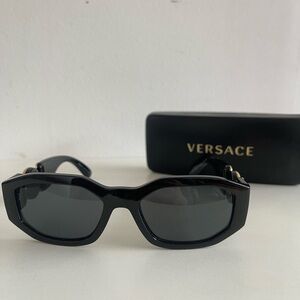 🔥Versace mod 4631 Black Sunglasses